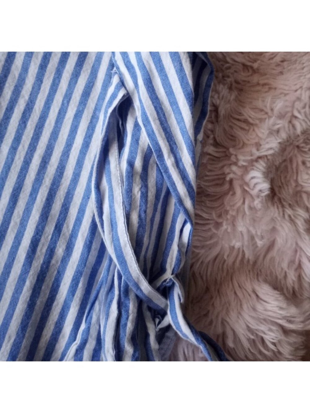 Walter Baker Blue Pinstriped Pattern Top - Picture 7 of 10